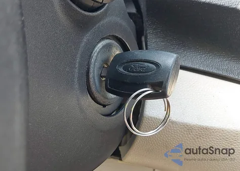 2013 Ford Fiesta S z USA, uszkodzony, nr VIN 3FADP4AJ1DM142491